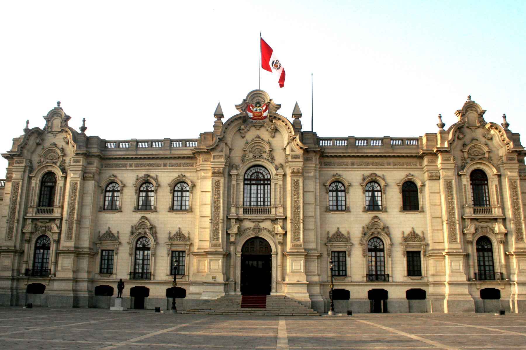 LEY QUE DELEGA EN EL PODER EJECUTIVO LA FACULTAD DE LEGISLAR EN DIVERSAS MATERIAS PARA LA ATENCIÓN DE LA EMERGENCIA SANITARIA PRODUCIDA POR EL COVID-19